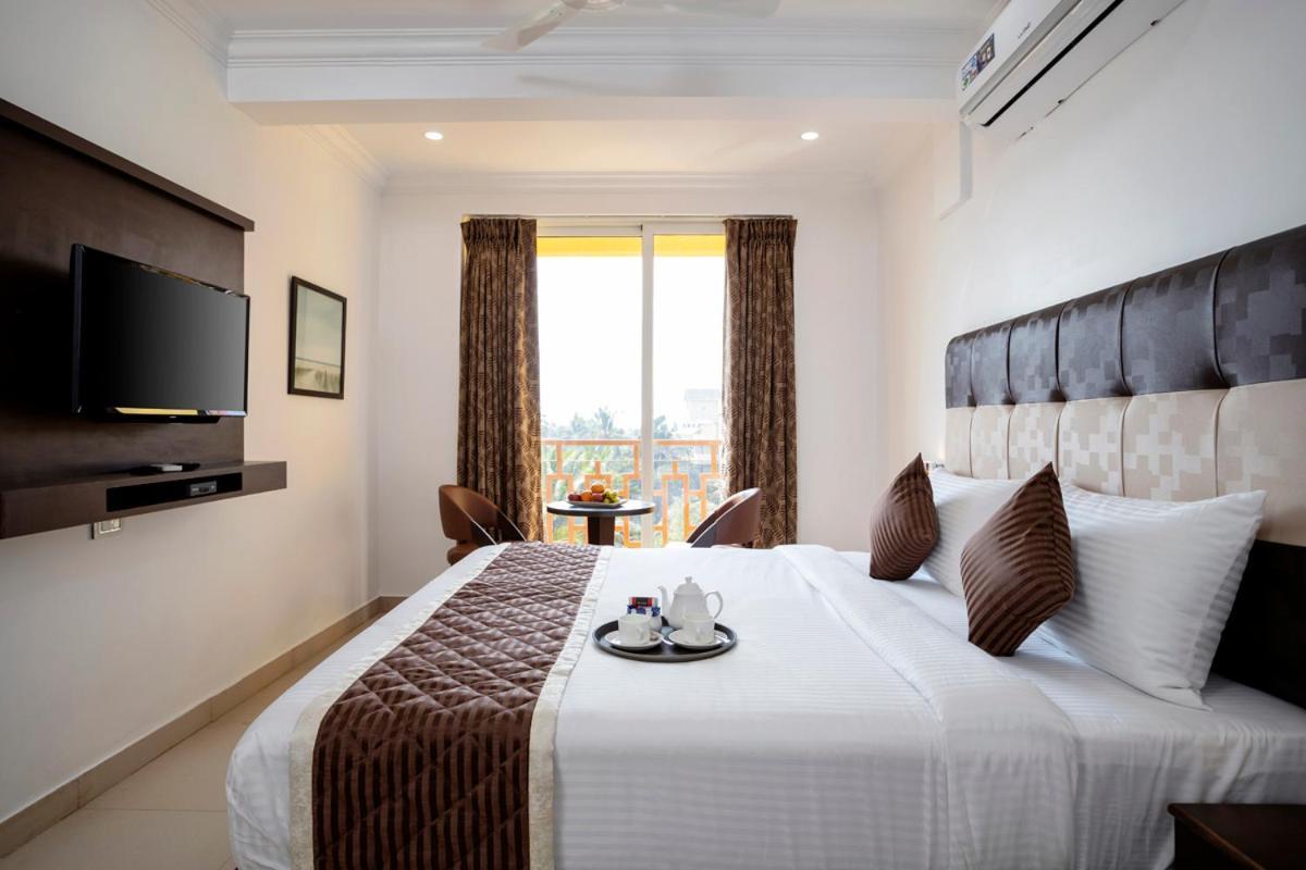 Sairaj Beach Resort Calangute Eksteriør bilde